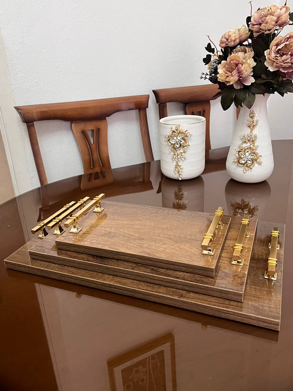 طقم التقديم